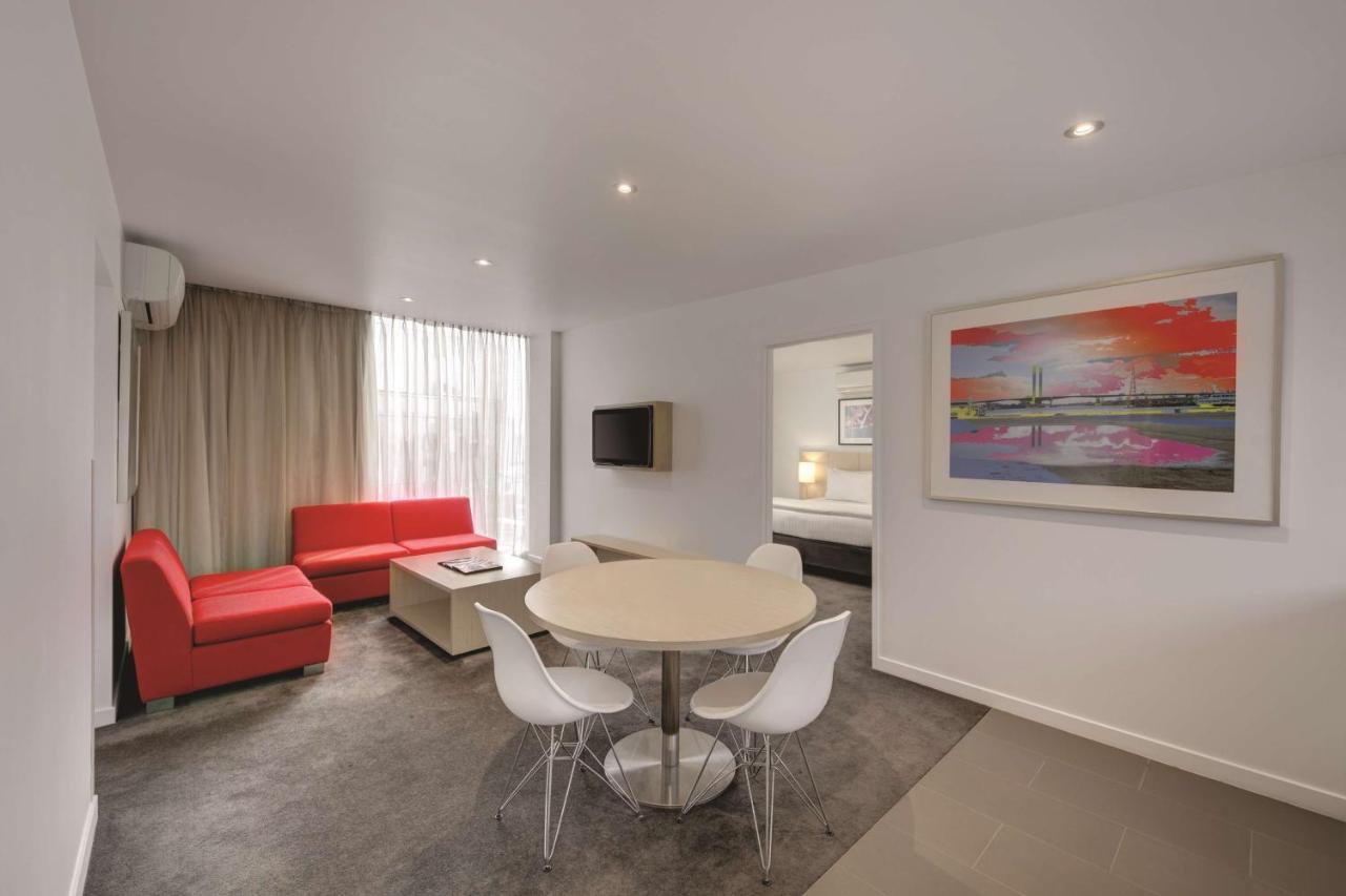 Travelodge Hotel Melbourne Docklands Exterior photo
