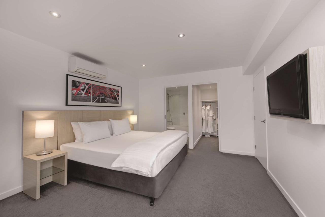Travelodge Hotel Melbourne Docklands Exterior photo