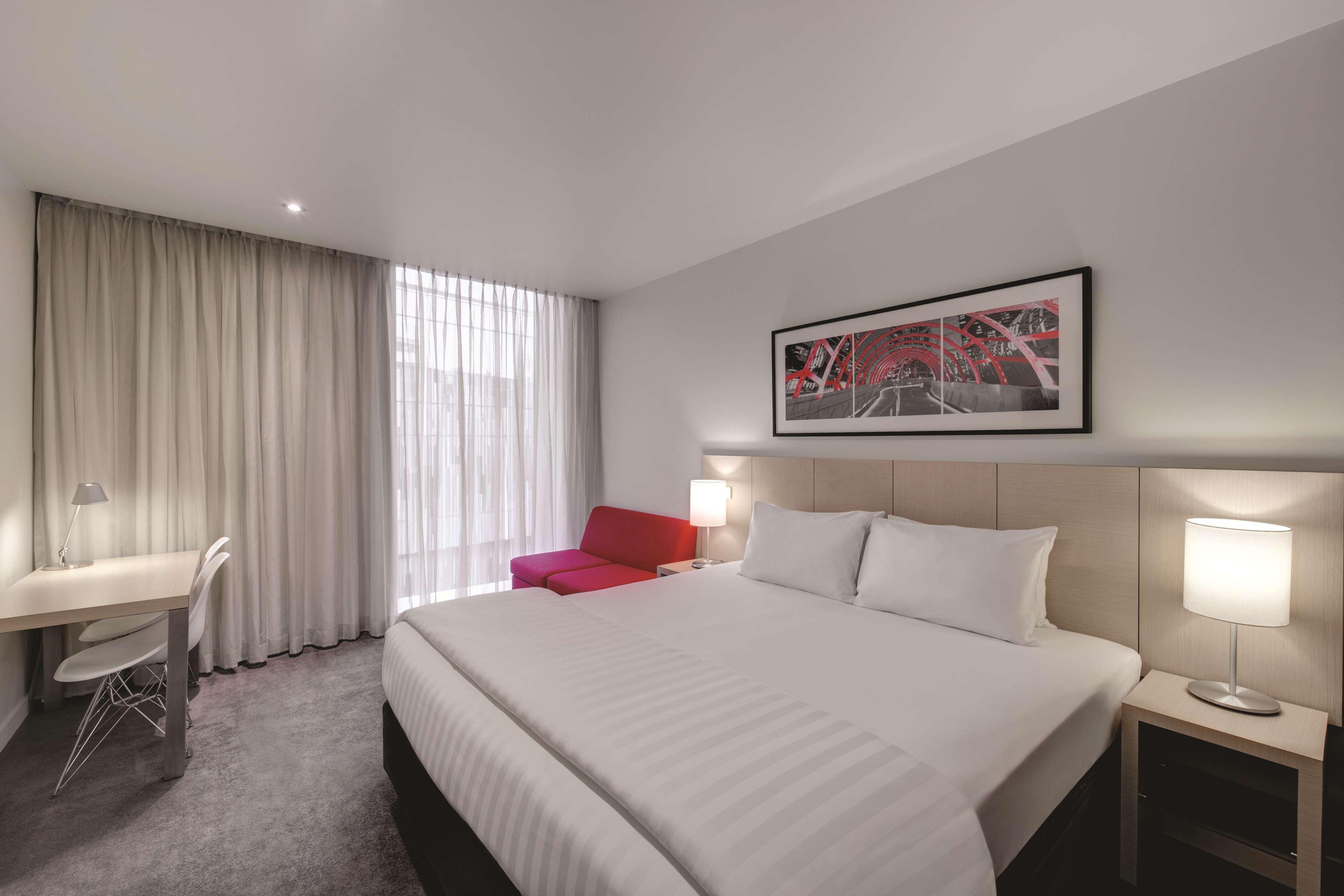 Travelodge Hotel Melbourne Docklands Exterior photo