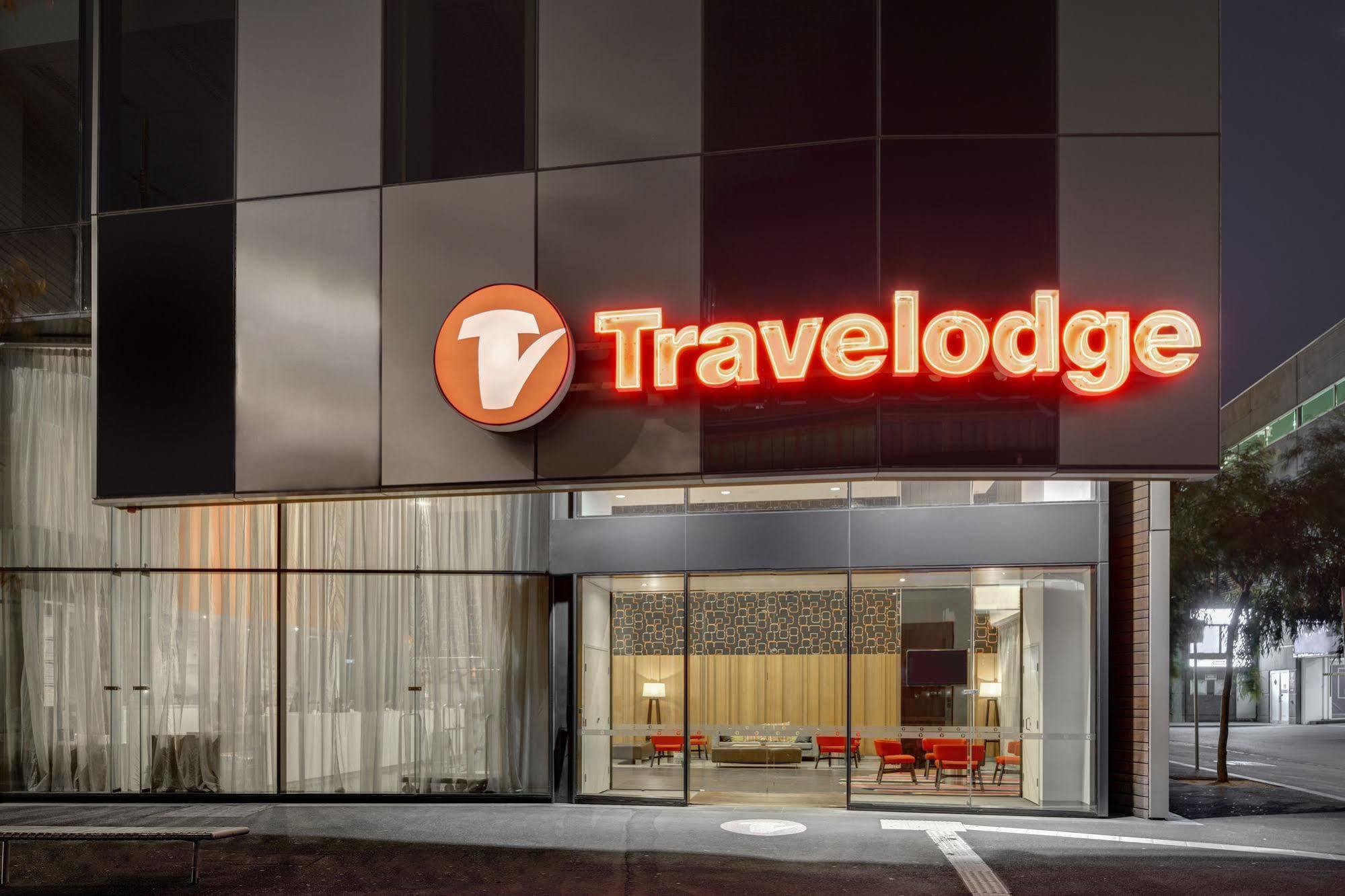 Travelodge Hotel Melbourne Docklands Exterior photo
